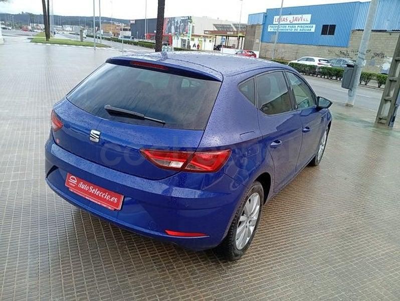 Usado Seat Leon Style 115 CV (84 kW) 2019 Azul Berlina