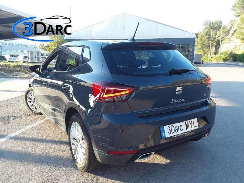 Usado Seat Ibiza FR 116 CV (85 kW) 2025 Gris Utilitario