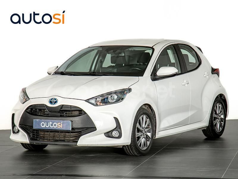Blanco Usado 2023 Toyota Yaris Hybrid Active Berlina | 20.900 € (Precio justo) - Imagen 1/4