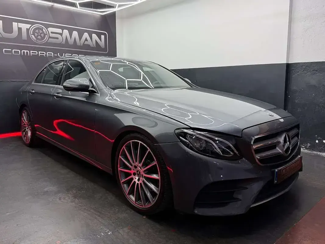 Usado Mercedes E220 193 CV (141 kW) 2019 Gris Berlina