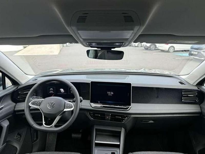 Usado VW Tiguan Edition 131 CV (96 kW) 2025 Plata dolomita metalizado SUV