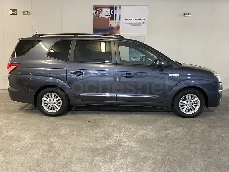 Usado SsangYong Rodius Limited 155 CV (114 kW) 2013 Gris / plata Monovolumen