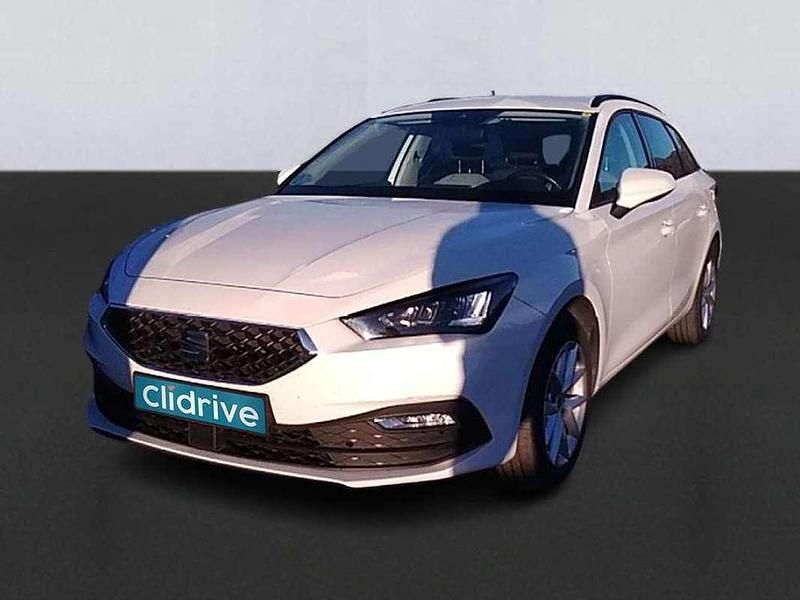 Usado Seat Leon Style 116 CV (85 kW) 2021 Blanco Familiar