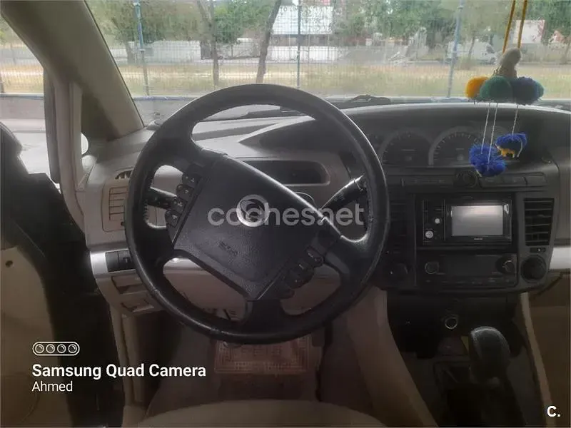Usado SsangYong Rodius 165 CV (121 kW) 2010 Negro Monovolumen