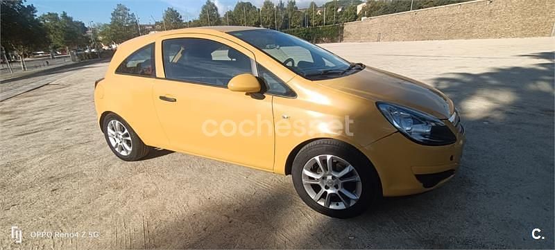Usado Opel Corsa Essentia 75 CV (55 kW) 2007 Amarillo Berlina
