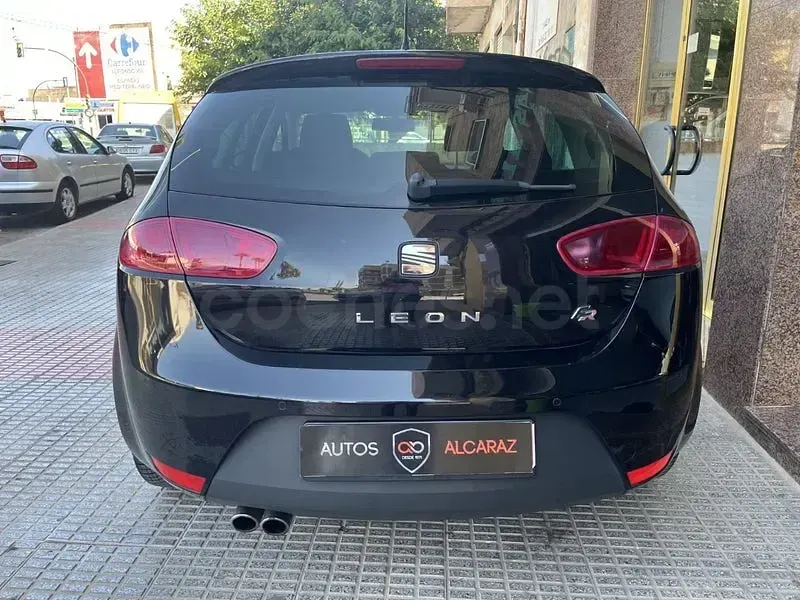 Usado Seat Leon FR 140 CV (102 kW) 2012 Negro Berlina