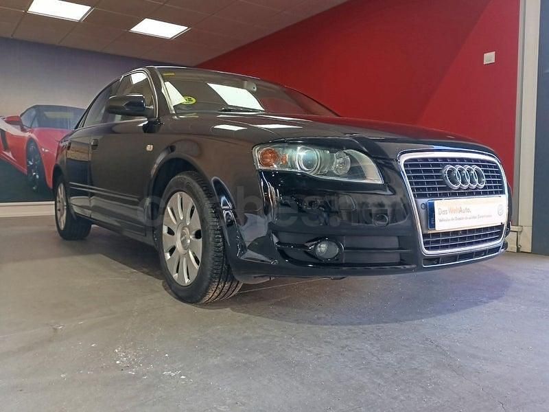 Usado Audi A4 140 CV (102 kW) 2006 Negro Berlina