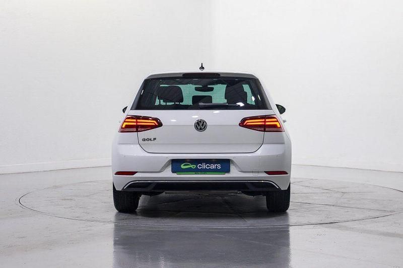 Usado VW Golf VII Advance 115 CV (84 kW) 2019 Blanco
