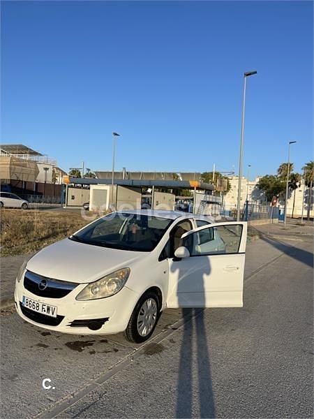 Usado Opel Corsa Essentia 75 CV (55 kW) 2007 Blanco Berlina