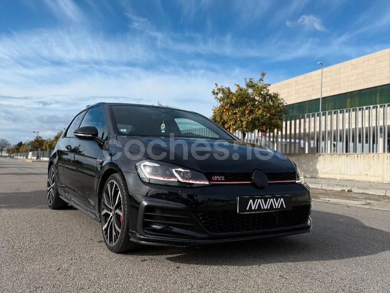 Usado VW Golf VII GTI 245 CV (180 kW) 2019 Negro Berlina