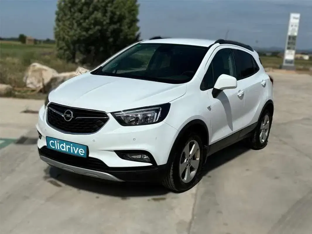 Usado Opel Mokka Selective 136 CV (100 kW) 2017 Blanco SUV