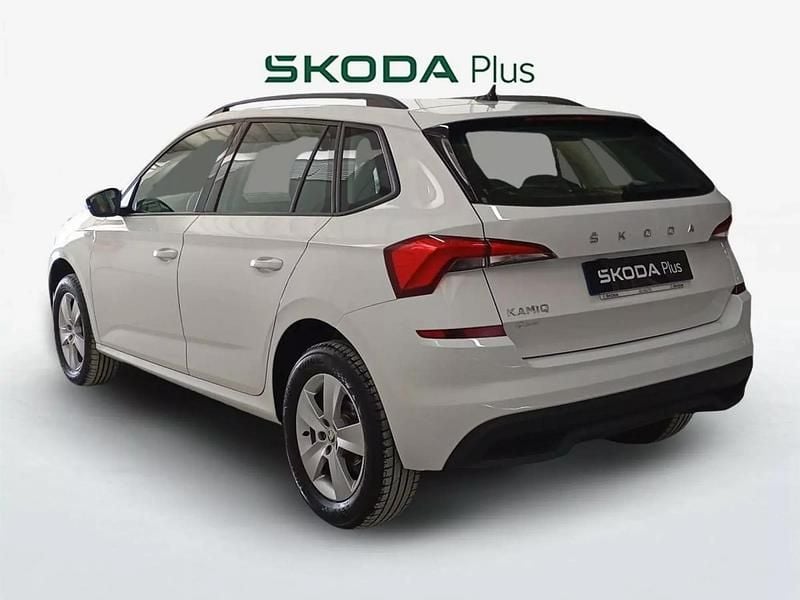 Usado Skoda Kamiq Active 95 CV (69 kW) 2022 SUV