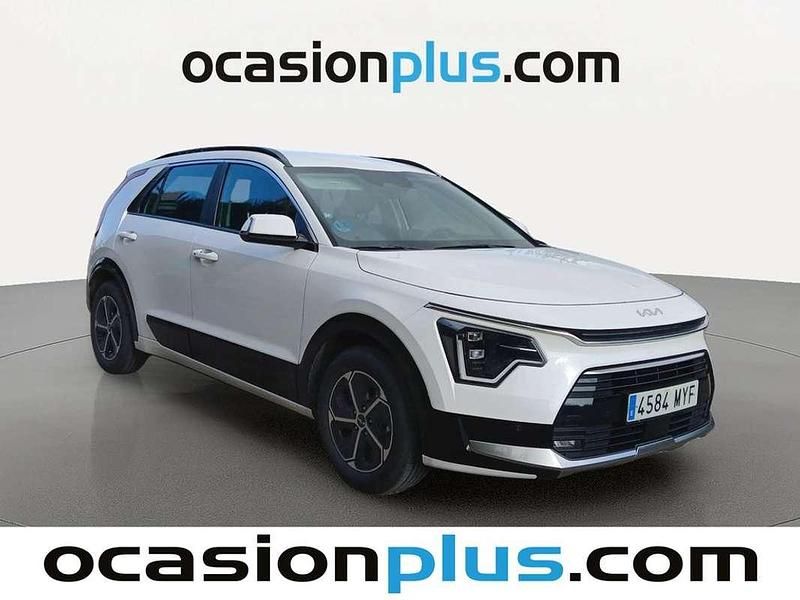Usado Kia Niro 141 CV (103 kW) 2025 Blanco SUV