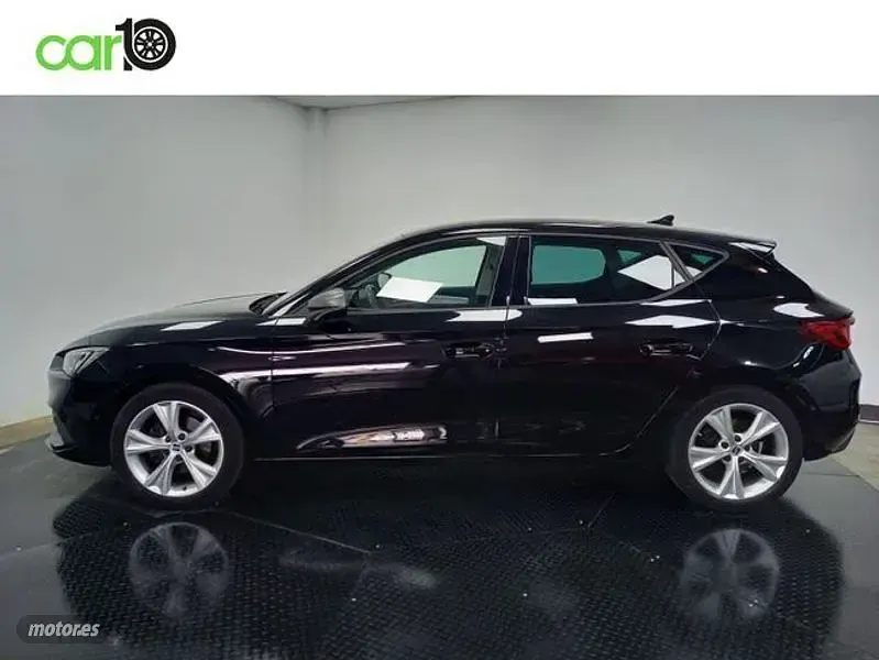 Usado Seat Leon FR 110 CV (80 kW) 2021 Negro Berlina