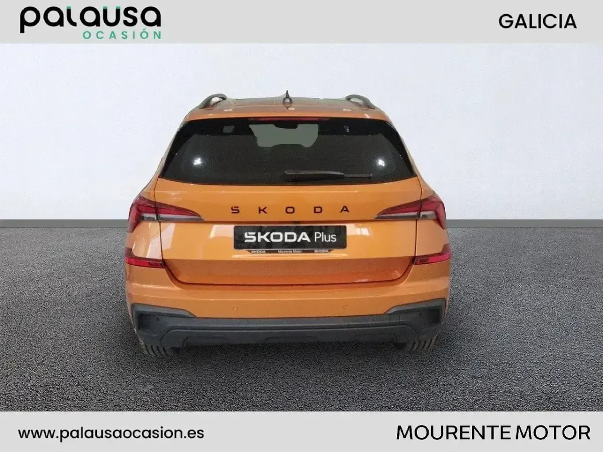 Usado Skoda Kamiq Sport 116 CV (85 kW) 2025 Naranja SUV