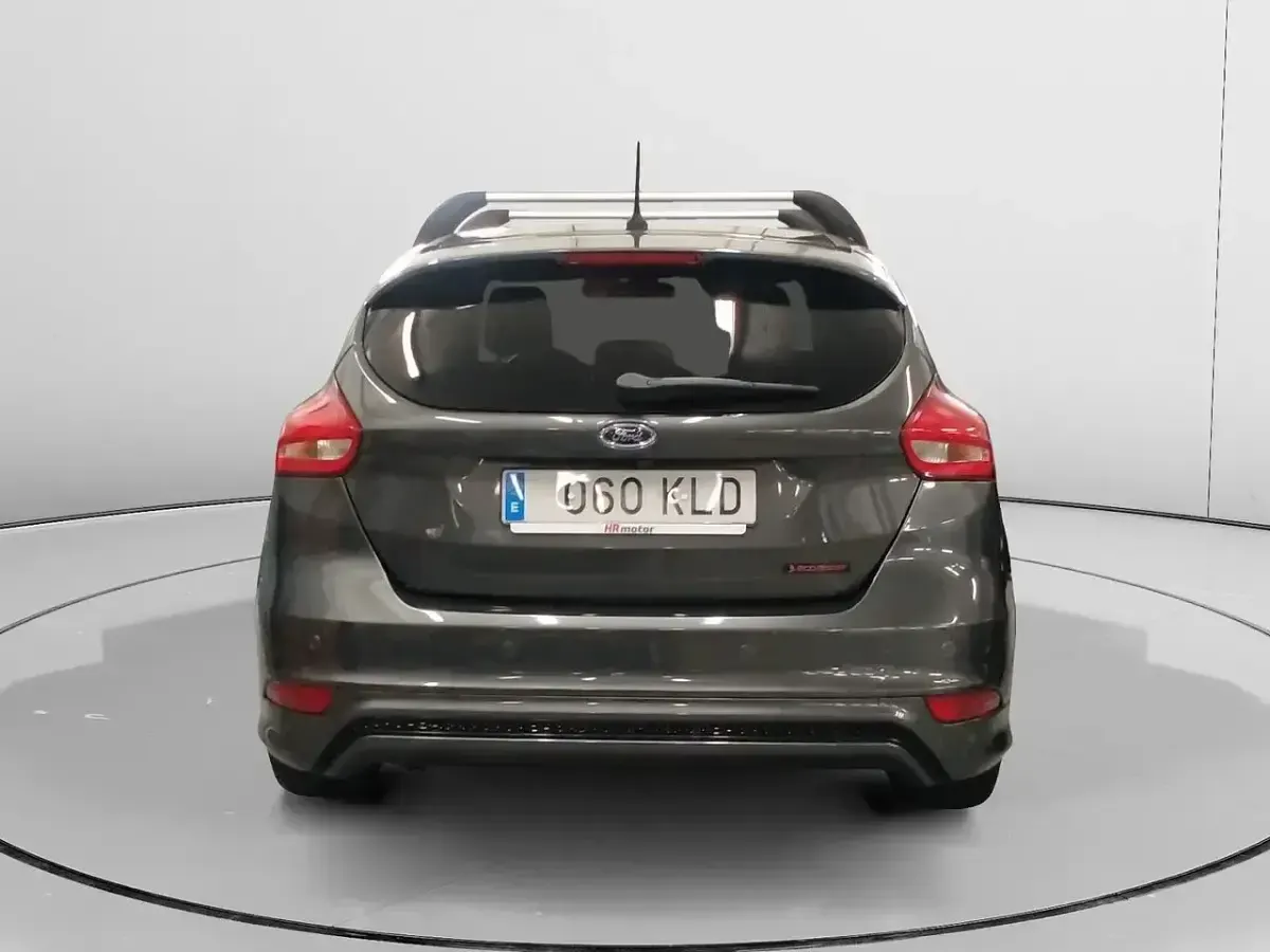 Usado Ford Focus ST-Line 125 CV (91 kW) 2018 Gris Berlina