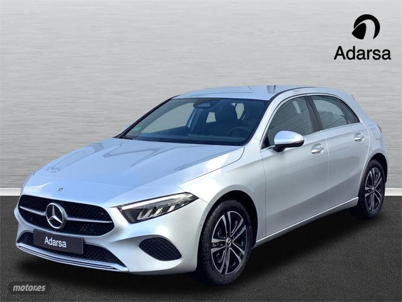 Plateado Usado 2024 Mercedes A250 Berlina | 39.900 € (Caro) - Imagen 1/4