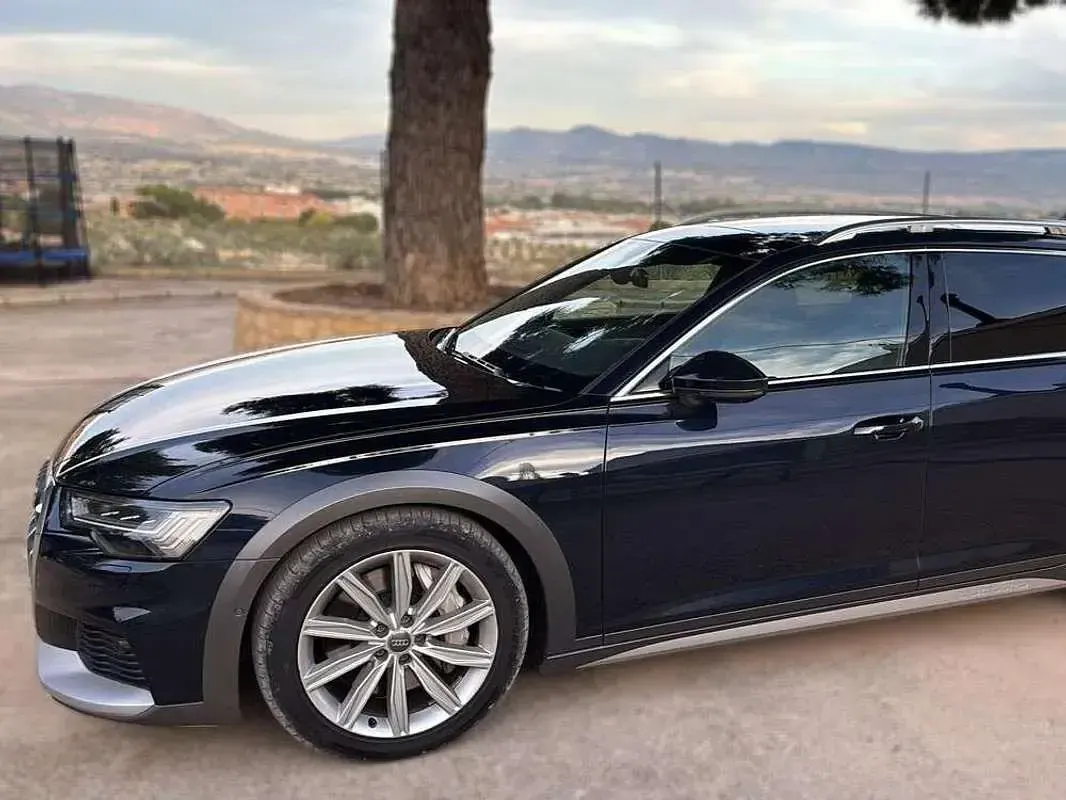 Usado Audi A6 Allroad Ambiente 344 CV (253 kW) 2020 Azul Familiar