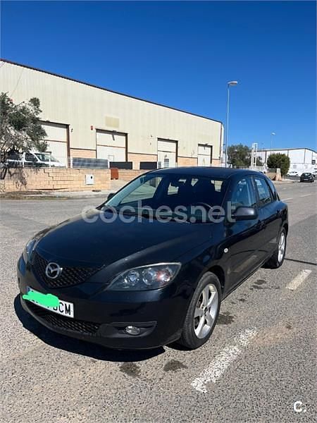 Usado Mazda 3 Active 110 CV (80 kW) 2004 Negro Berlina