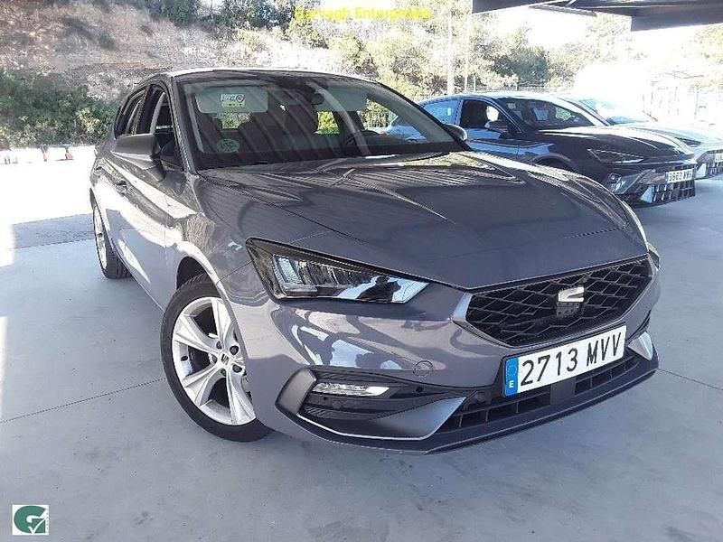 Gris Usado 2024 Seat Leon FR Utilitario | 21.227 € (Buen precio) - Imagen 1/4
