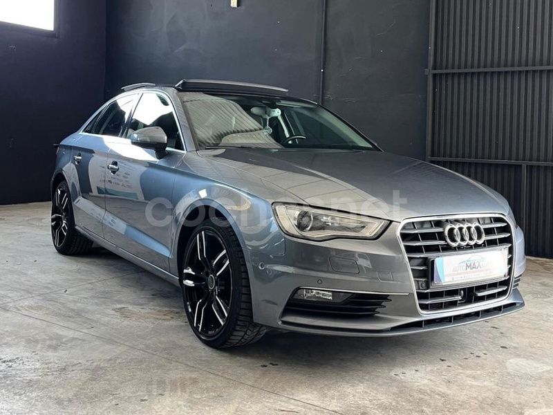 Gris / plata Usado 2014 Audi A3 Sportback Ambiente Berlina | 15.500 € (Precio justo) - Imagen 1/4