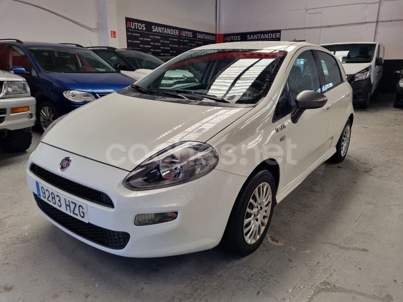 Blanco Usado 2014 Fiat Punto Young Utilitario | 5500 € (Precio justo) - Imagen 1/4
