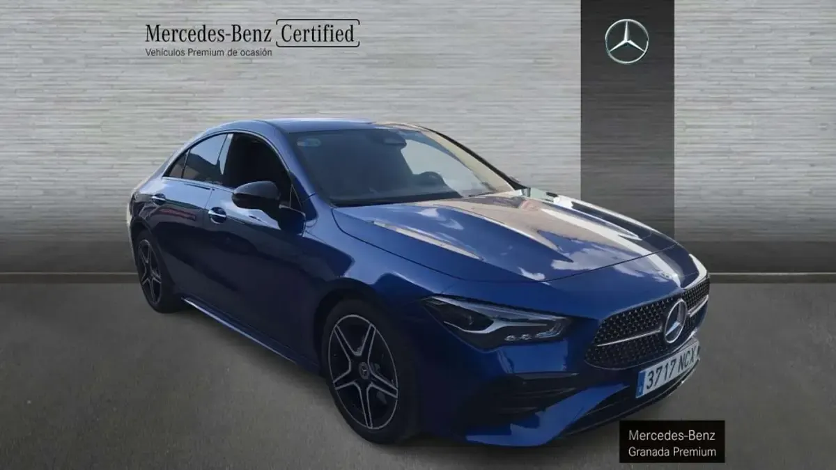 Usado Mercedes CLA200 163 CV (119 kW) 2025 Azul Coupe