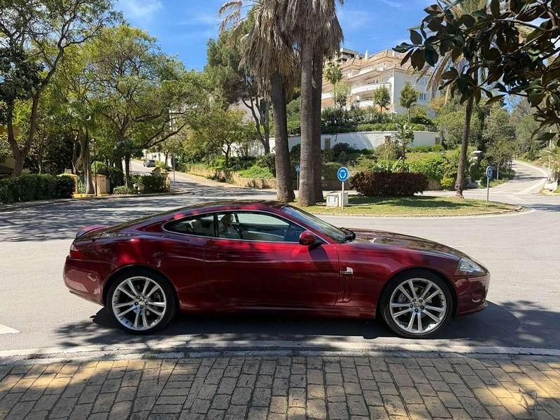Usado Jaguar XK 298 CV (219 kW) 2006 Burdeos Coupe