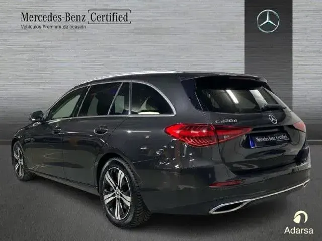 Usado Mercedes C220 200 CV (147 kW) 2024 Gris grafito