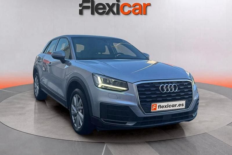 Usado Audi Q2 Advanced Plus 116 CV (85 kW) 2020 Gris SUV