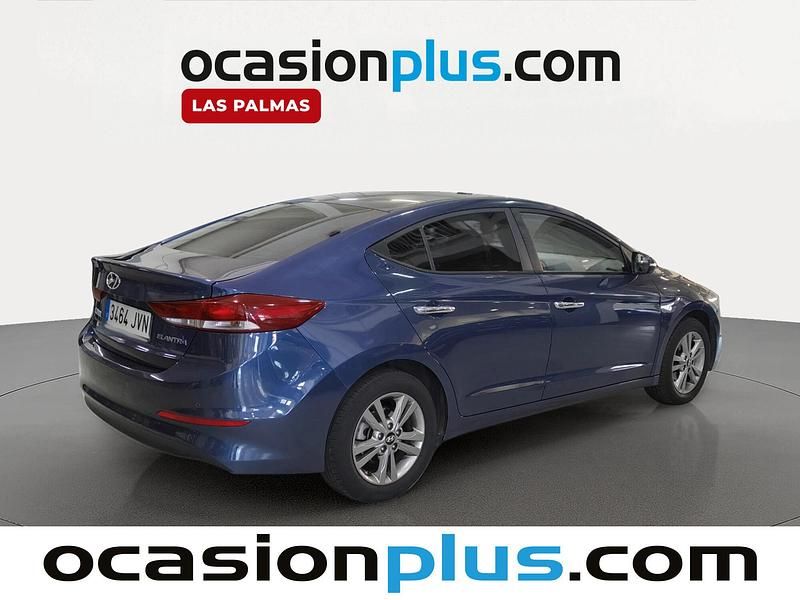 Usado Hyundai Elantra Style 132 CV (97 kW) 2016 Azul Berlina