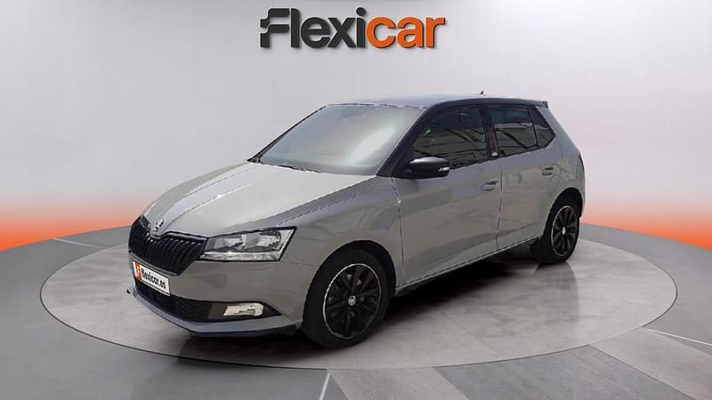 Usado Skoda Fabia Monte Carlo 110 CV (80 kW) 2019 Gris Utilitario
