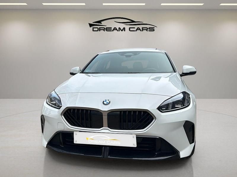 Usado BMW 120 Comfort Edition 170 CV (125 kW) 2025 Blanco Utilitario