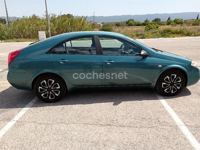 Usado Nissan Primera Acenta 140 HP (102 kW) 2003 Verde Sedan