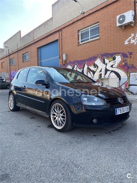 Negro Usado 2004 VW Golf IV Sportline Berlina | 2999 € (Buen precio) - Imagen 1/4