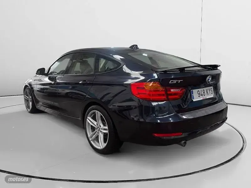Usado BMW 318 143 CV (105 kW) 2014 Azul Berlina