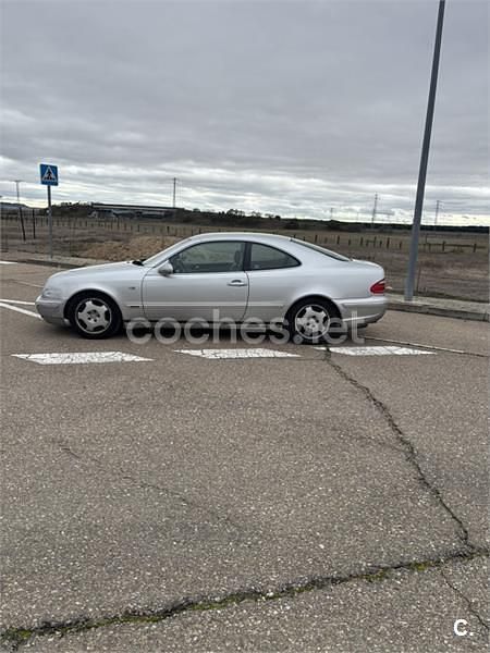 Usado Mercedes CLK230 Elegance 193 CV (141 kW) 1998 Gris / plata Coupe