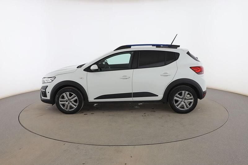 Usado Dacia Sandero Comfort 91 CV (66 kW) 2021 Blanco Utilitario