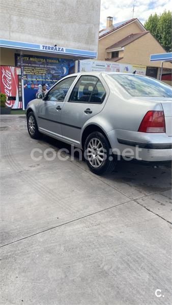 Usado VW Bora Highline 115 CV (84 kW) 2002 Berlina