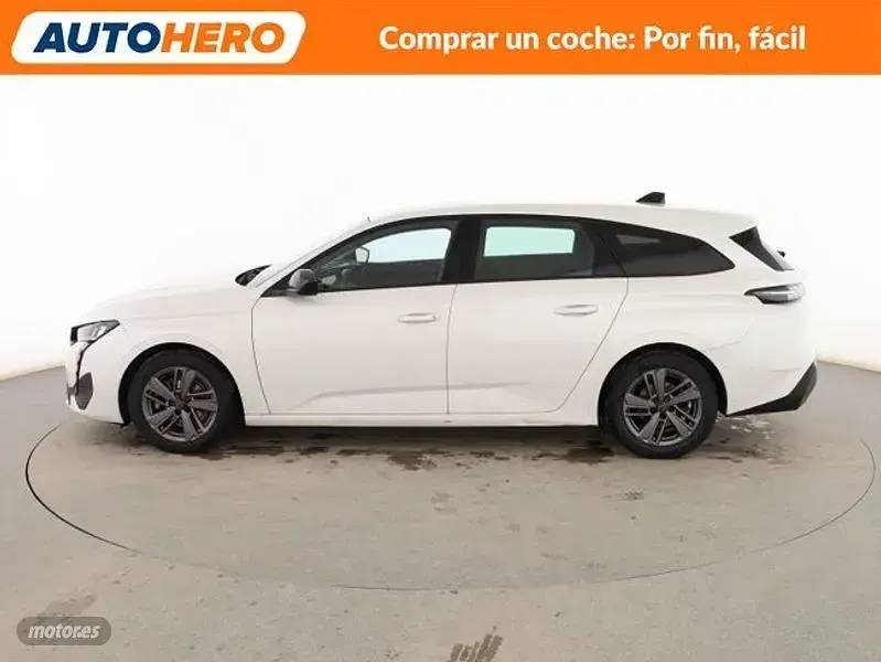 Usado Peugeot 308 Active 130 CV (95 kW) 2022 Blanco Familiar