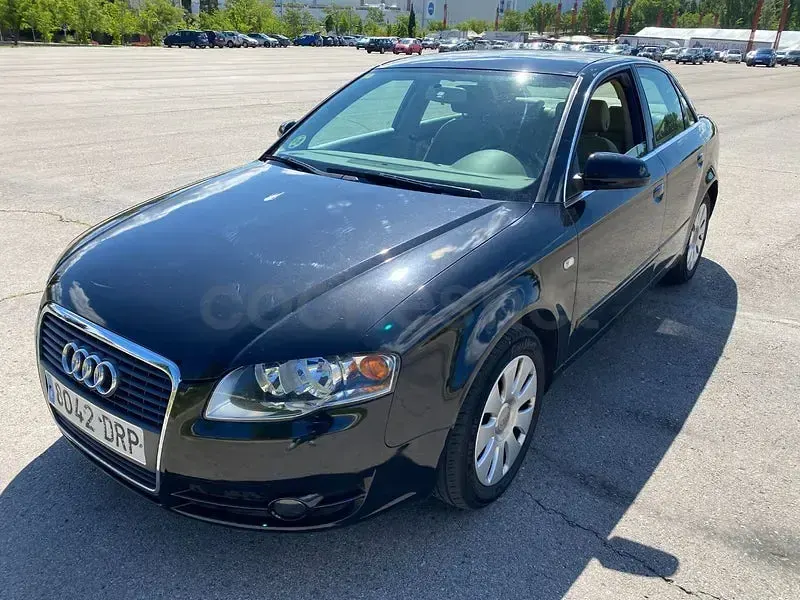 Usado Audi A4 130 CV (95 kW) 2005 Negro Berlina