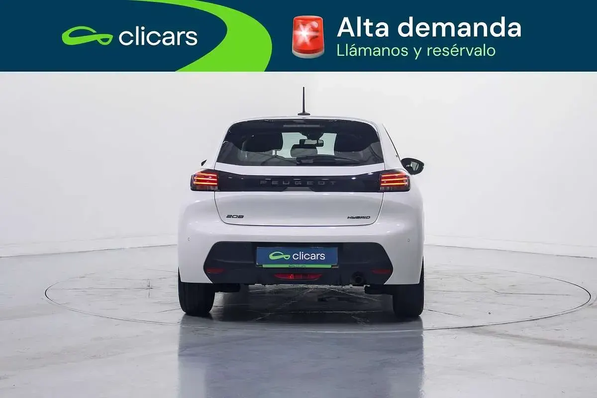 Usado Peugeot 208 Style 101 CV (74 kW) 2025 Blanco Utilitario
