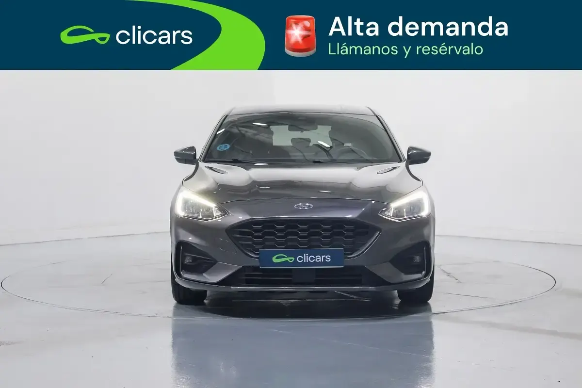 Usado Ford Focus ST-Line 125 CV (91 kW) 2019 Gris Berlina