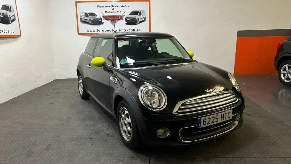 Usado Mini ONE 98 CV (72 kW) 2013 Negro Utilitario