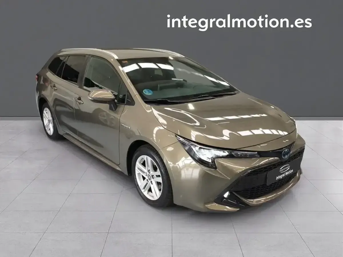 Usado Toyota Corolla Active 122 CV (89 kW) 2021 Gris Familiar