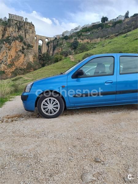 Azul Usado 2002 Renault Clio II Expression Berlina | 2800 € (Precio justo) - Imagen 1/4