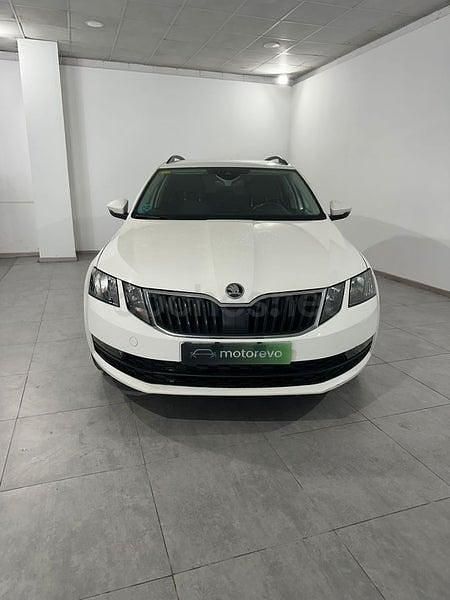 Usado Skoda Octavia Ambition 116 CV (85 kW) 2018 Blanco Familiar