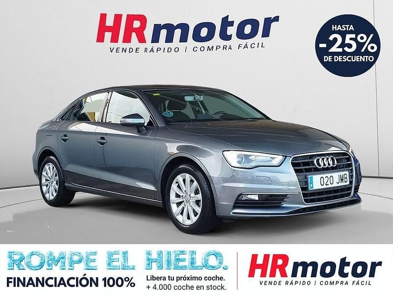 Usado Audi A3 Attraction 110 CV (80 kW) 2016 Gris / plata Berlina
