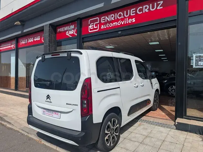 Usado Citroën Berlingo Shine 102 CV (75 kW) 2022 Blanco Monovolumen