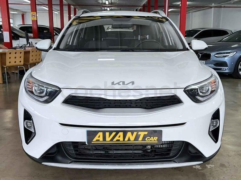 Usado Kia Stonic 100 CV (73 kW) 2022 Blanco SUV